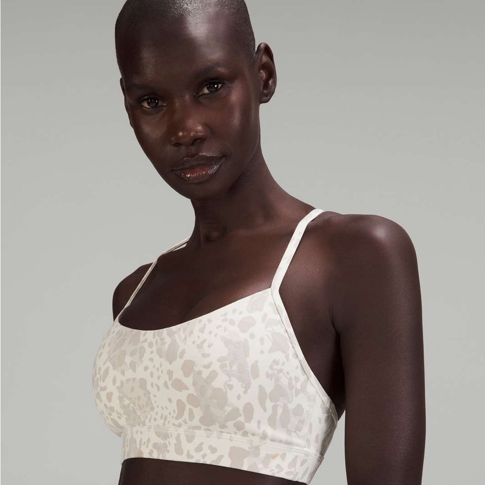 Lululemon Flow Y Nulu Bra *Light Support, A–C Cups